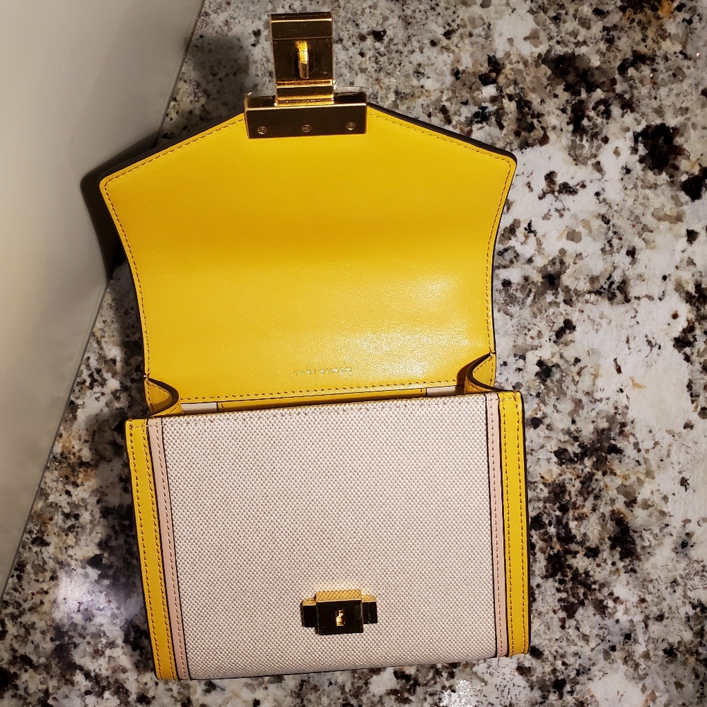 Tory Burch crossbody💛🎀 - Picture 10 of 14